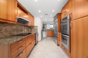 2051 SE 3rd St, Deerfield Beach, FL 33441 - Photo 7