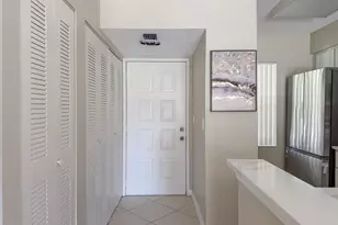 2228 N Cypress Bend Dr, Pompano Beach, FL 33069 - Photo 5