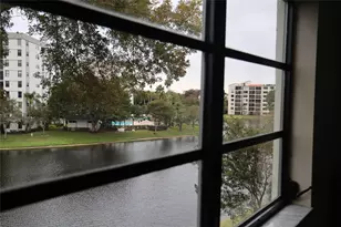 2228 N Cypress Bend Dr, Pompano Beach, FL 33069 - Photo 13