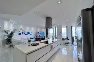 20191 E Country Club Dr, Aventura, FL 33180 - Photo 9