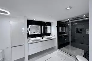 20191 E Country Club Dr, Aventura, FL 33180 - Photo 17