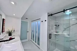 20191 E Country Club Dr, Aventura, FL 33180 - Photo 23