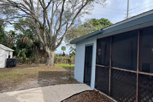 202 Southern Ave, Fort Pierce, FL 34950 - Photo 15