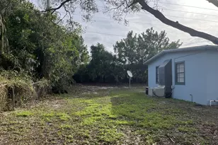 202 Southern Ave, Fort Pierce, FL 34950 - Photo 21