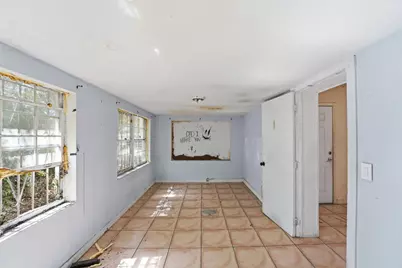 4925 E 9th Court, Hialeah, FL 33013 - Photo 25