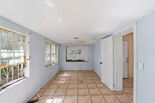 4925 E 9th Ct, Hialeah, FL 33013 - Photo 25