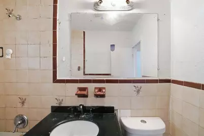 4925 E 9th Court, Hialeah, FL 33013 - Photo 11