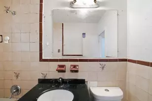 4925 E 9th Ct, Hialeah, FL 33013 - Photo 11