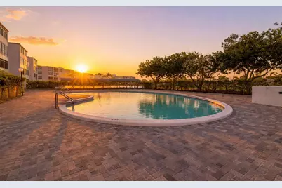 7610 NW 18th Street #305, Margate, FL 33063 - Photo 13