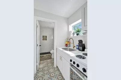 8047 NW 1st Place #1, Miami, FL 33150 - Photo 11