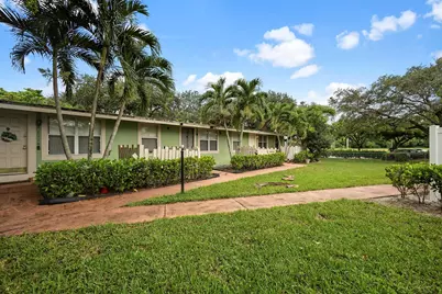 7110 Southgate Boulevard, Tamarac, FL 33321 - Photo 3