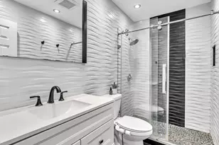 2551 N 40th Ave, Hollywood, FL 33021 - Photo 21