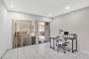 2551 N 40th Ave, Hollywood, FL 33021 - Photo 33