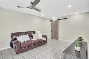 2551 N 40th Ave, Hollywood, FL 33021 - Photo 17