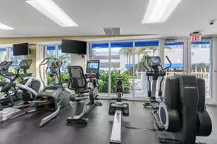 6051 N Ocean Dr, Hollywood, FL 33019 - Photo 47