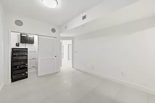 6051 N Ocean Dr, Hollywood, FL 33019 - Photo 35