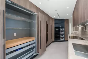 6051 N Ocean Dr, Hollywood, FL 33019 - Photo 27