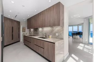 6051 N Ocean Dr, Hollywood, FL 33019 - Photo 13