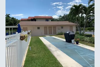 250 Jacaranda Drive #203, Plantation, FL 33324 - Photo 19
