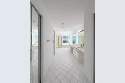 4853 NW 66th Avenue, Lauderhill, FL 33319 - Photo 13