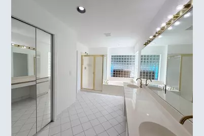 4853 NW 66th Avenue, Lauderhill, FL 33319 - Photo 17