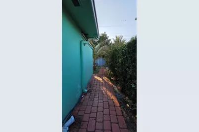 512 N 70th Way, Hollywood, FL 33024 - Photo 15