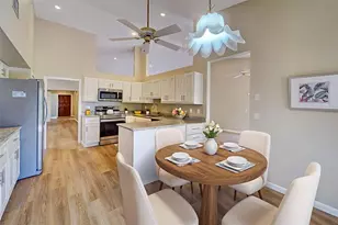 7004 Golf Pointe Cir, Tamarac, FL 33321 - Photo 7