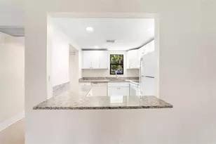 9355 SW 8th St, Boca Raton, FL 33428 - Photo 9