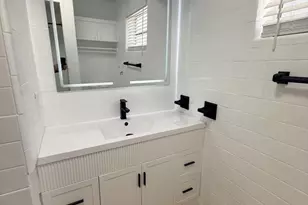 607 N Golf Dr, Hollywood, FL 33021 - Photo 11