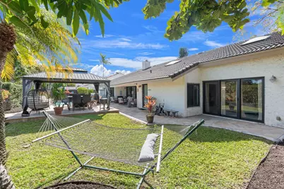 7554 Black Olive Avenue, Tamarac, FL 33321 - Photo 37