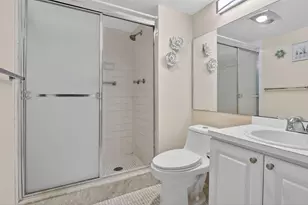 830 S Hollybrook Dr, Pembroke Pines, FL 33025 - Photo 5