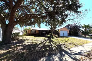 909 Canal Cir, Sebastian, FL 32958 - Photo 3