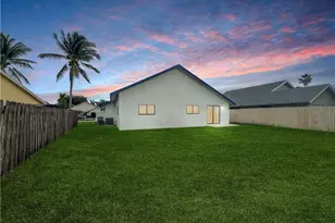 22750 Pickerel Cir, Boca Raton, FL 33428 - Photo 15