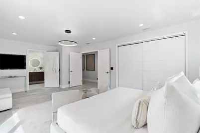 360 NW 33rd Street, Oakland Park, FL 33309 - Photo 23