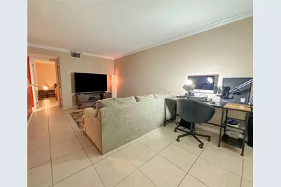 1125 NE 16th Place #105, Fort Lauderdale, FL 33305 - Photo 3
