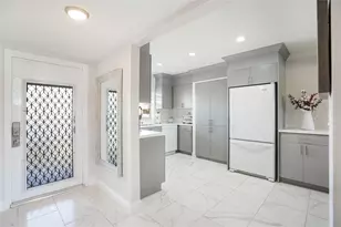 9300 Sunrise Lakes Blvd, Sunrise, FL 33322 - Photo 19