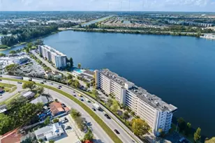 1175 NE Miami Gardens Dr, Miami, FL 33179 - Photo 41