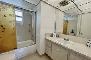 1175 NE Miami Gardens Dr, Miami, FL 33179 - Photo 13