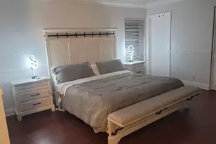 2200 S Cypress Bend Dr, Pompano Beach, FL 33069 - Photo 7