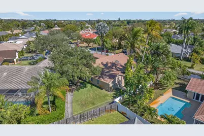 274 NW 107th Avenue, Coral Springs, FL 33071 - Photo 47