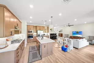 8641 Patron Ln, Lake Worth, FL 33467 - Photo 5