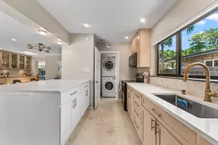 1908 NE 27th St, Fort Lauderdale, FL 33306 - Photo 13