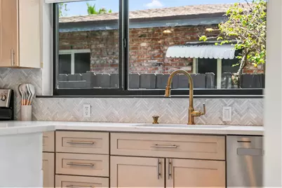 1908 NE 27th Street, Fort Lauderdale, FL 33306 - Photo 15