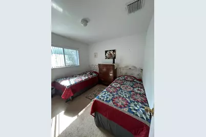 21016 NW 39th Avenue, Miami Gardens, FL 33055 - Photo 15