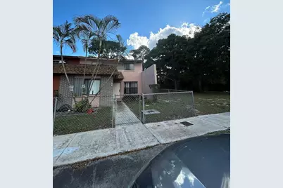 21016 NW 39th Avenue, Miami Gardens, FL 33055 - Photo 1