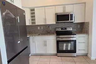 736 NW 47th St, Deerfield Beach, FL 33064 - Photo 7