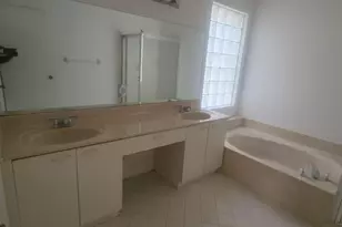 15860 NW 14th Rd, Pembroke Pines, FL 33028 - Photo 13