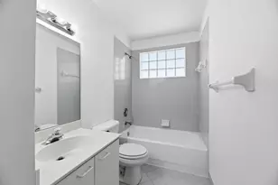 15860 NW 14th Rd, Pembroke Pines, FL 33028 - Photo 21