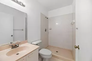 15860 NW 14th Rd, Pembroke Pines, FL 33028 - Photo 9