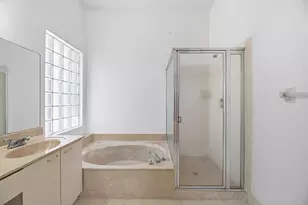 15860 NW 14th Rd, Pembroke Pines, FL 33028 - Photo 15